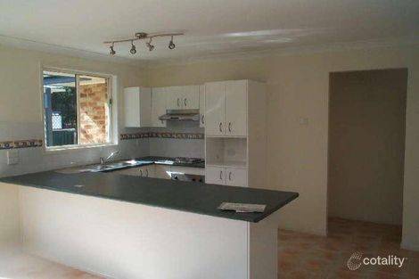Property photo of 33 Kerry Crescent Berkeley Vale NSW 2261