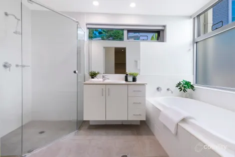 Property photo of 1/6-8 Miami Key Broadbeach Waters QLD 4218