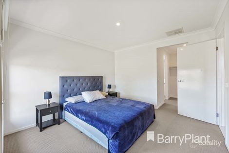 Property photo of 28 Kurrali Crescent Werribee VIC 3030