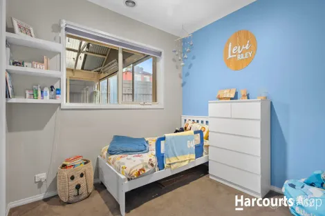 Property photo of 22 Tuileries Rise Narre Warren South VIC 3805