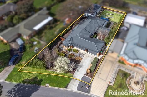 Property photo of 2 Olivia Court Gisborne VIC 3437