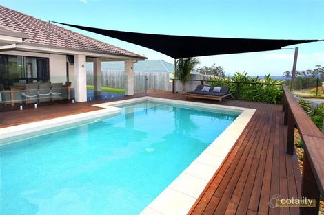 10 Lawley Cres, Pacific Pines, QLD 4211