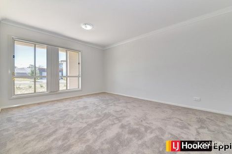 Property photo of 26 Oakhill Crescent Colebee NSW 2761