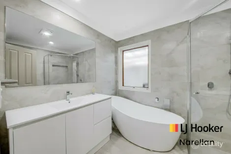Property photo of 3 Jet Place Eagle Vale NSW 2558