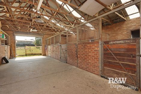 Property photo of 9 Pharlap Avenue Kembla Grange NSW 2526