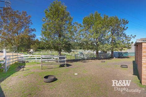 Property photo of 9 Pharlap Avenue Kembla Grange NSW 2526