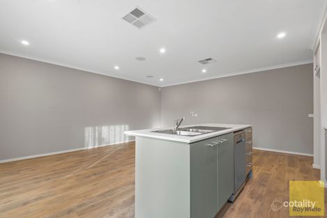 Property photo of 68 Smile Crescent Wyndham Vale VIC 3024