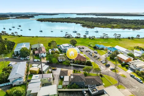2/7 Claude St, Yamba, NSW 2464