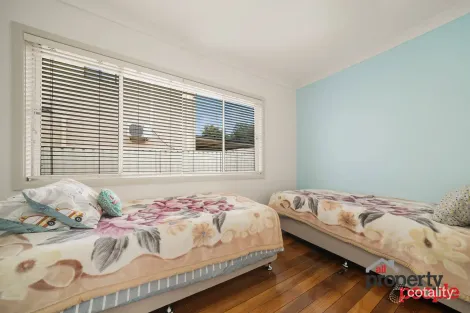 Property photo of 28 Narooma Drive Prestons NSW 2170