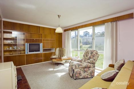 Property photo of 27 Jensen Street Hughes ACT 2605