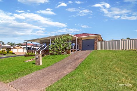 Property photo of 2 Crown Close Rutherford NSW 2320