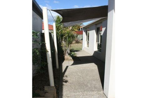 Property photo of 21 Madasin Close Arundel QLD 4214