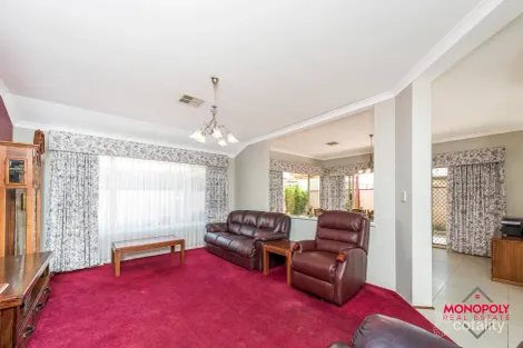 Property photo of 11 Hogan Place Southern River WA 6110