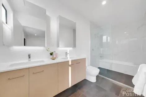 Property photo of 28/7 Delonix Place Eight Mile Plains QLD 4113