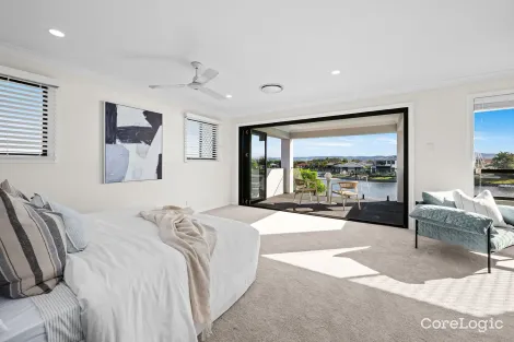 Property photo of 16 Saltair Grove Helensvale QLD 4212
