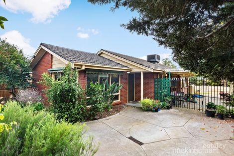 Property photo of 17 Silvereye Crescent Werribee VIC 3030