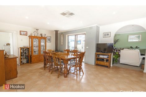 Property photo of 100 Hothlyn Drive Craigieburn VIC 3064