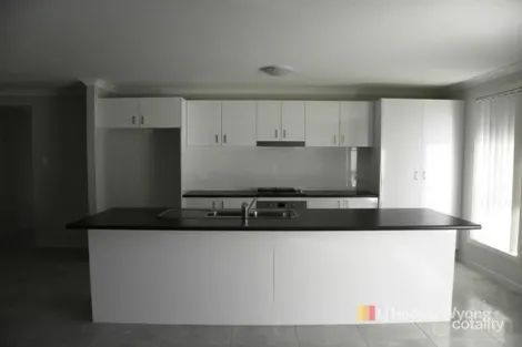 Property photo of 31 Voyager Street Wadalba NSW 2259