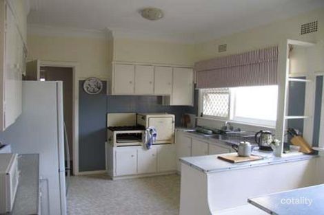 Property photo of 12 Toorak Avenue Mangerton NSW 2500