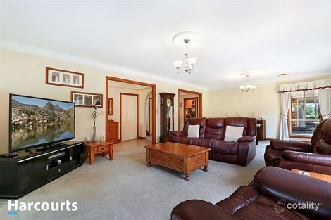 Property photo of 28 Sweet Wattle Place Somerville VIC 3912