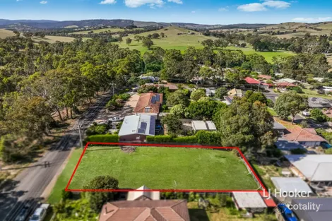 Property photo of 24 Ryans Road Waterford Park VIC 3658