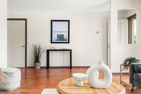 Property photo of 41 Bluestone Gardens Jerrabomberra NSW 2619