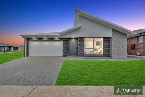 15 Hampshire Ave, Rockbank, VIC 3335