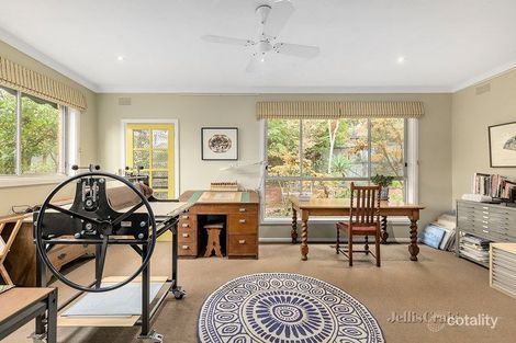 Property photo of 8 Manniche Avenue Mont Albert North VIC 3129