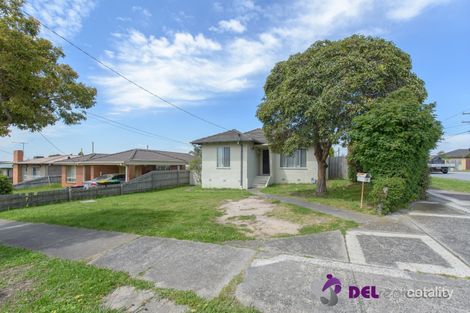 Property photo of 2 Chifley Crescent Dandenong North VIC 3175