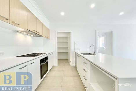 Property photo of 27 Bugle Circuit Kellyville NSW 2155