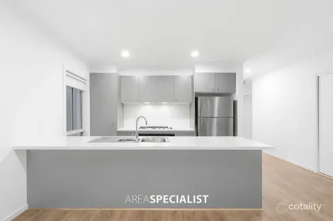 Property photo of 24 Patrobas Loop Cranbourne East VIC 3977