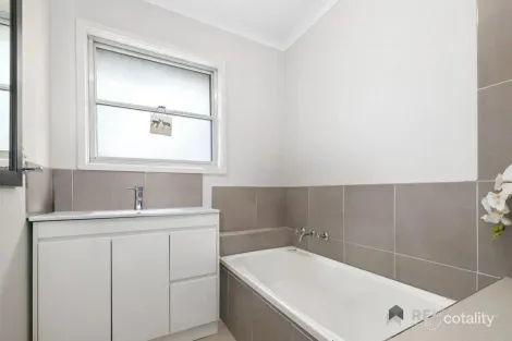 Property photo of 63 Loyola Road Werribee VIC 3030