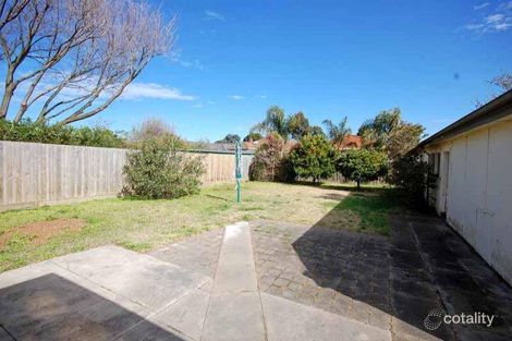 Property photo of 21 Sumersett Avenue Oakleigh South VIC 3167