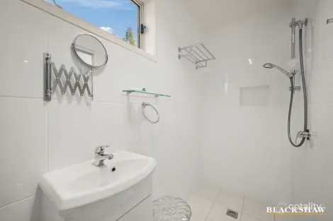 Property photo of 8 Parry Place Farrer ACT 2607