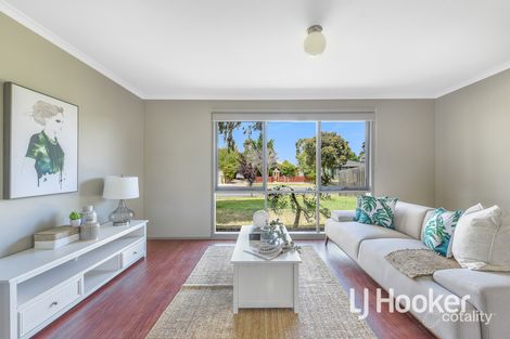 Property photo of 1/22 Cameron Way Pakenham VIC 3810