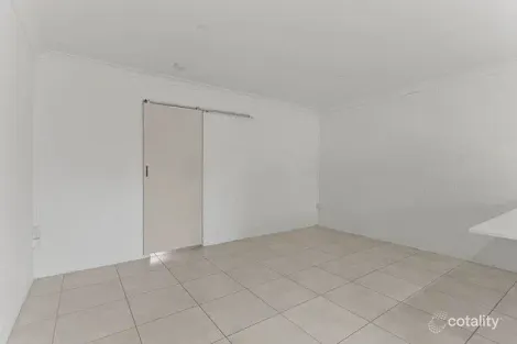 Property photo of 2/5 Herbert Street Bundamba QLD 4304