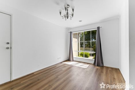 Property photo of 5 Golders Green Walk Caroline Springs VIC 3023