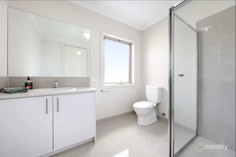 Property photo of 3/24 Prince Edward Avenue McKinnon VIC 3204