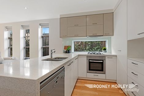 Property photo of 2/378 Dandenong Road Caulfield North VIC 3161