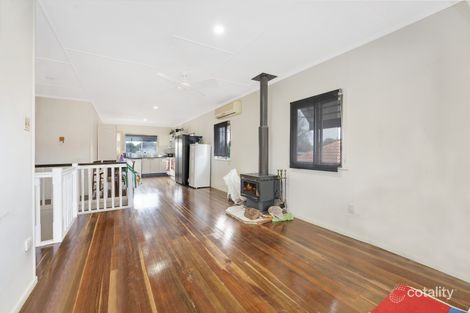 11 Clifford St, Woody Point, QLD 4019