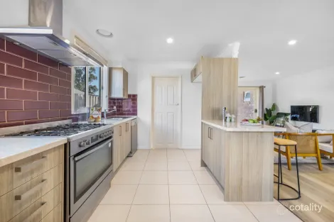 Property photo of 1/92 Mountain Gate Drive Ferntree Gully VIC 3156