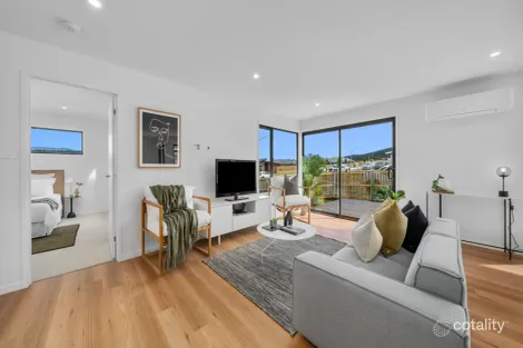 Property photo of 1/4 Highgrove Road Rokeby TAS 7019