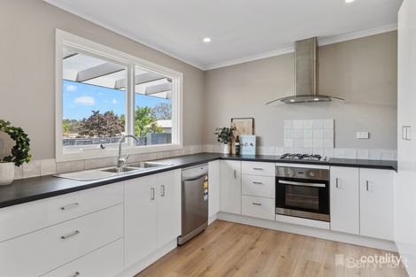 Property photo of 17 Regent Street Kangaroo Flat VIC 3555