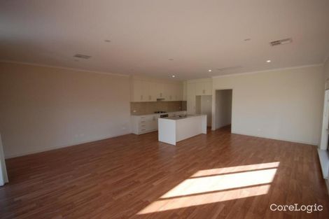 Property photo of 32 Jervois Avenue West Hindmarsh SA 5007