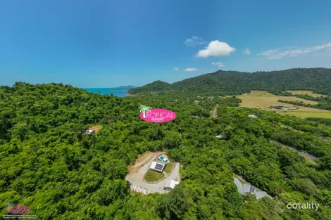 Property photo of 5 Plantation Drive Bingil Bay QLD 4852