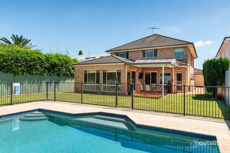 Property photo of 32 Hawkesbury Esplanade Sylvania Waters NSW 2224