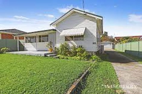 Property photo of 25 Victoria Avenue Toukley NSW 2263