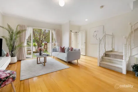 2/32 HOBART RD, MURRUMBEENA, VIC 3163
