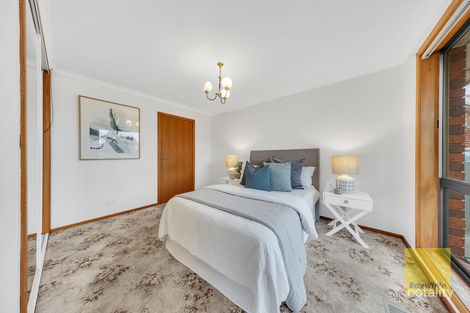 Property photo of 5 Melissa Nook Deer Park VIC 3023
