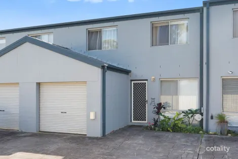 Property photo of 3/27 Aurora Place Bateau Bay NSW 2261